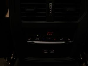 BMW i4 bild 24