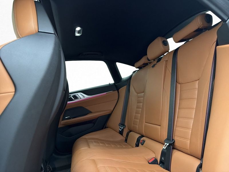 BMW i4 bild 15