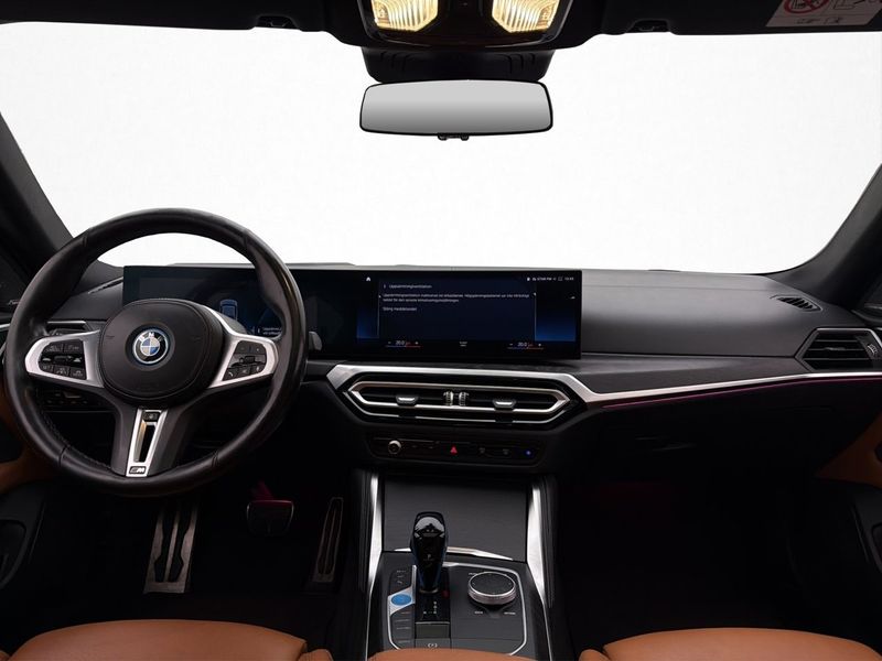 BMW i4 bild 16