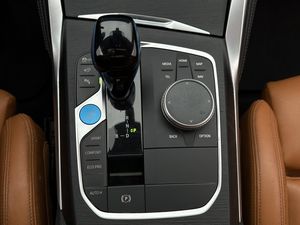 BMW i4 bild 38