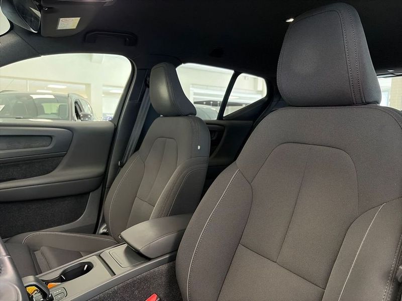 Volvo EX40 bild 10