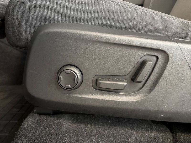 Volvo EX40 bild 9