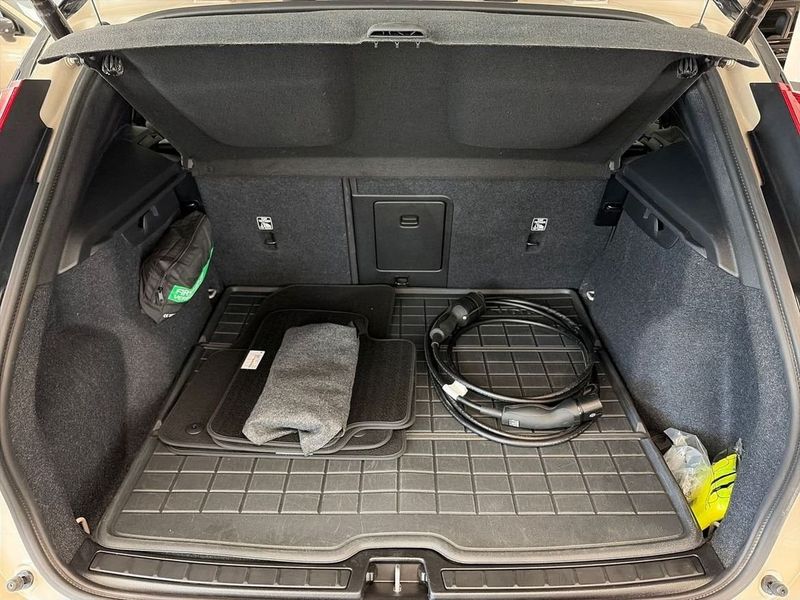Volvo EX40 bild 24
