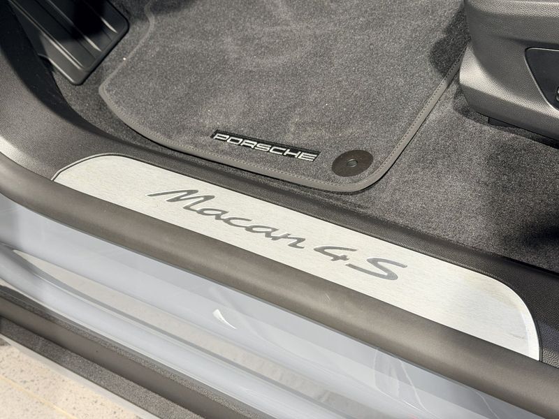 Porsche Macan bild 13