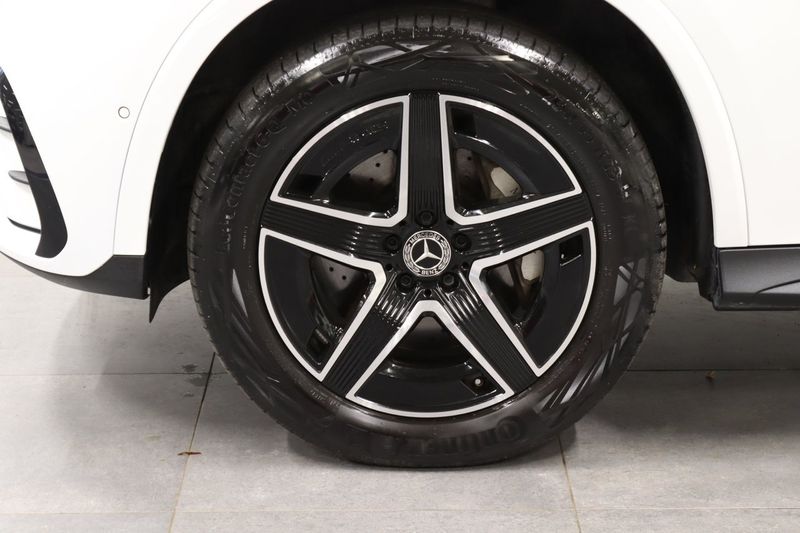 Mercedes GLC300 bild 9