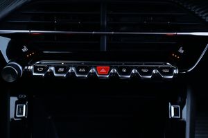 Peugeot e-2008 bild 20