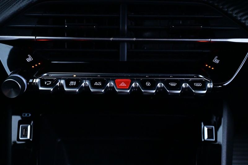 Peugeot e-2008 bild 20