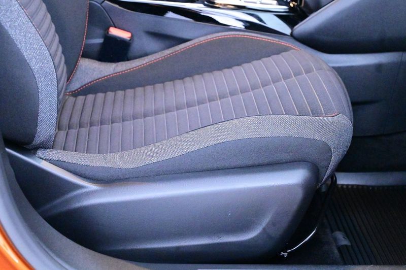 Peugeot e-2008 bild 14