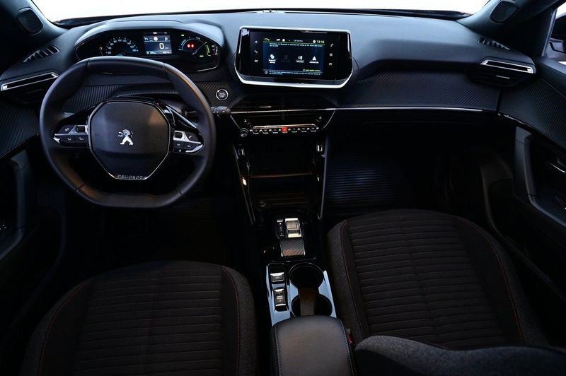 Peugeot e-2008 bild 6