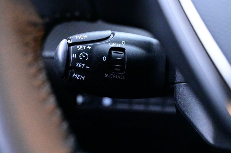 Peugeot e-2008 bild 8