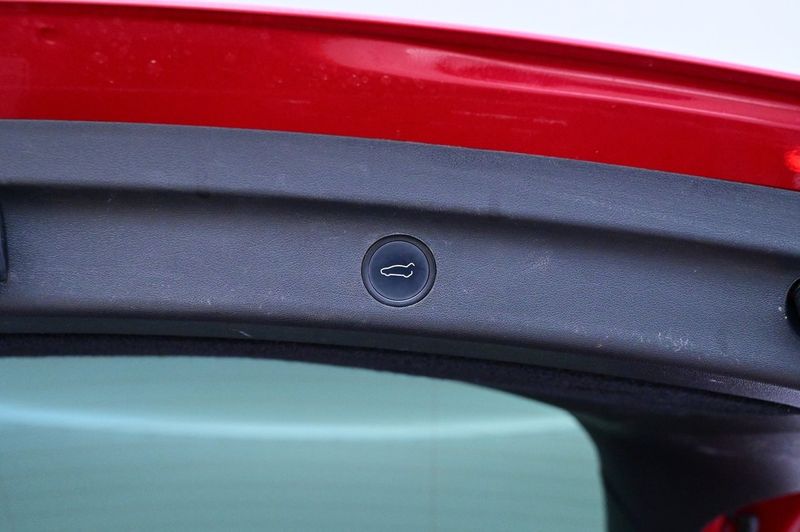 Tesla Model Y bild 25