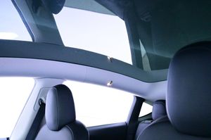 Tesla Model Y bild 24