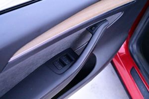 Tesla Model Y bild 10