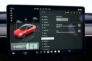 Tesla Model Y bild 16