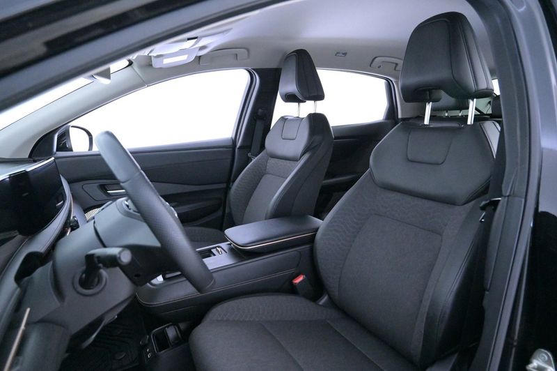 Nissan Ariya bild 8