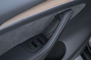 Tesla Model Y bild 10