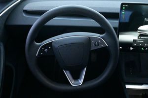 Tesla Model 3 bild 7