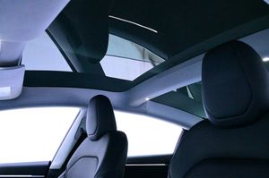 Tesla Model 3 bild 24