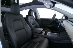Tesla Model Y bild 12