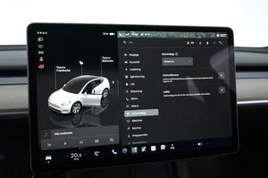 Tesla Model Y bild 16