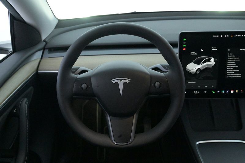 Tesla Model Y bild 7