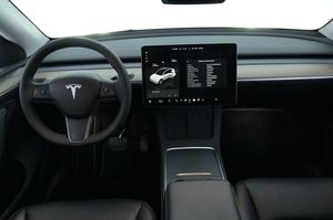 Tesla Model Y bild 6