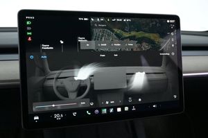 Tesla Model Y bild 20