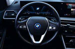 BMW 330 bild 7