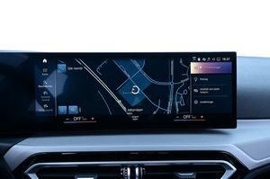 BMW 330 bild 15
