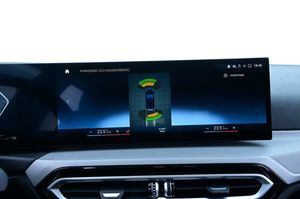 BMW 330 bild 14