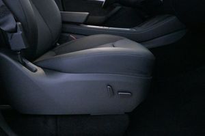 Tesla Model Y bild 13