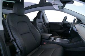Tesla Model Y bild 12