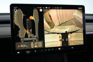 Tesla Model Y bild 18