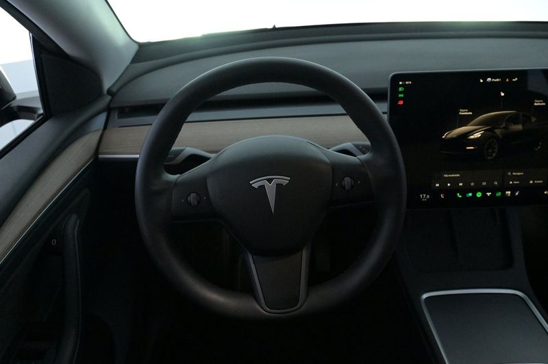 Tesla Model Y bild 7