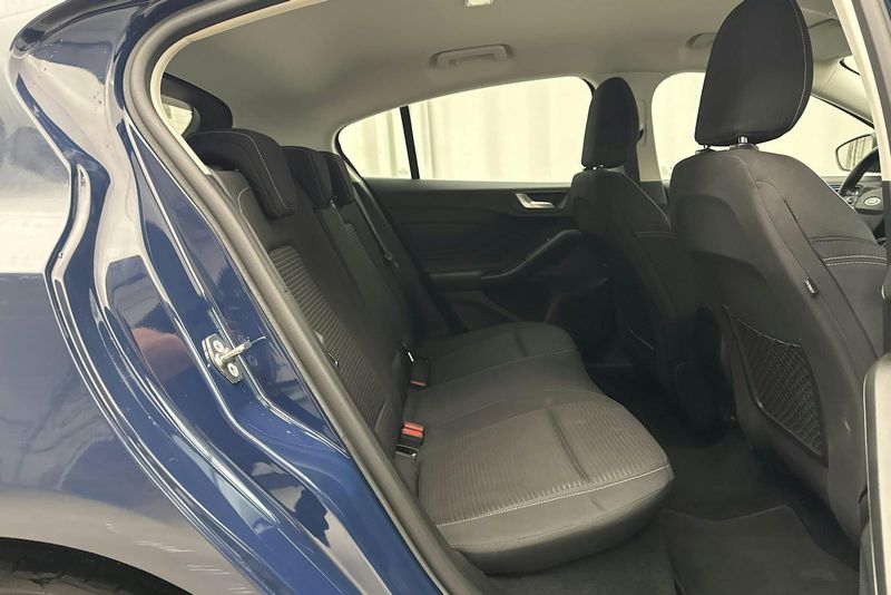 Ford Focus bild 8