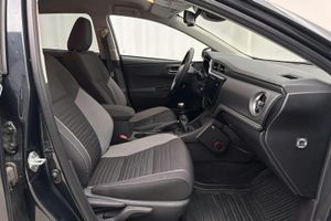 Toyota Auris bild 7