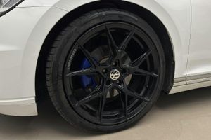 Volkswagen Passat bild 17