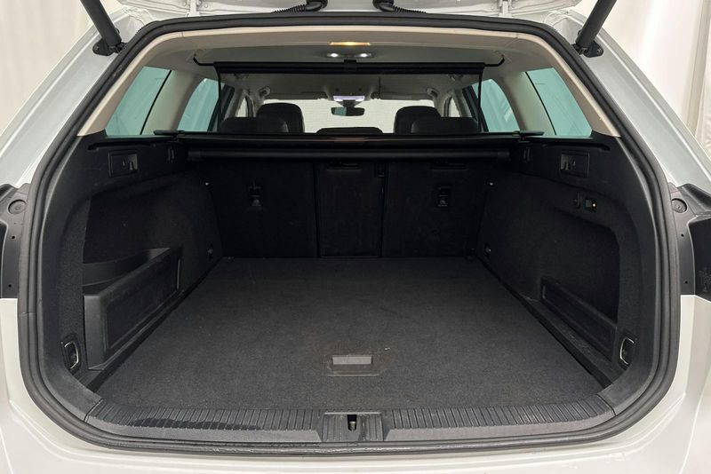 Volkswagen Passat bild 9