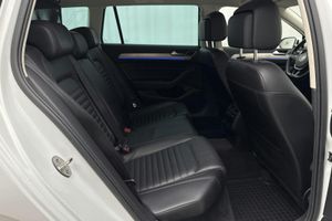 Volkswagen Passat bild 8