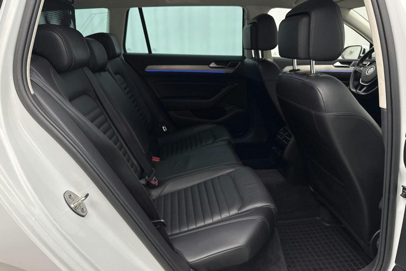 Volkswagen Passat bild 8