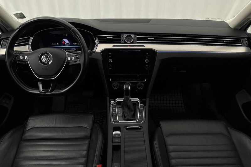 Volkswagen Passat bild 6