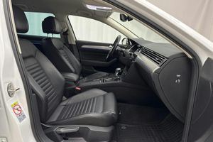 Volkswagen Passat bild 7