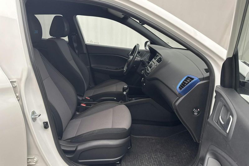 Hyundai i20 bild 7