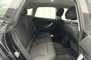 BMW 320 bild 8