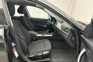 BMW 320 bild 7