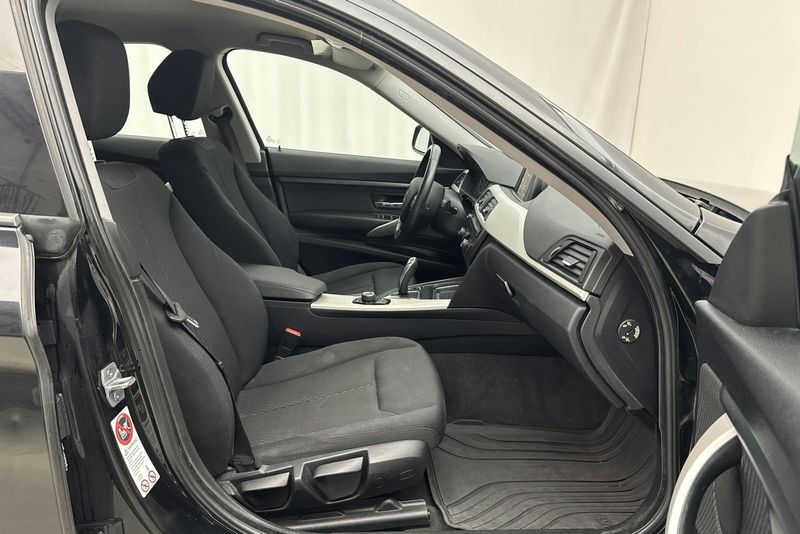 BMW 320 bild 7