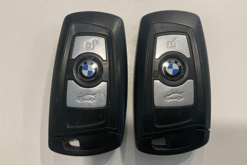 BMW 320 bild 14