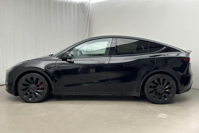 Tesla Model Y bild 2