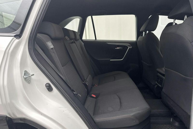 Toyota RAV4 bild 8