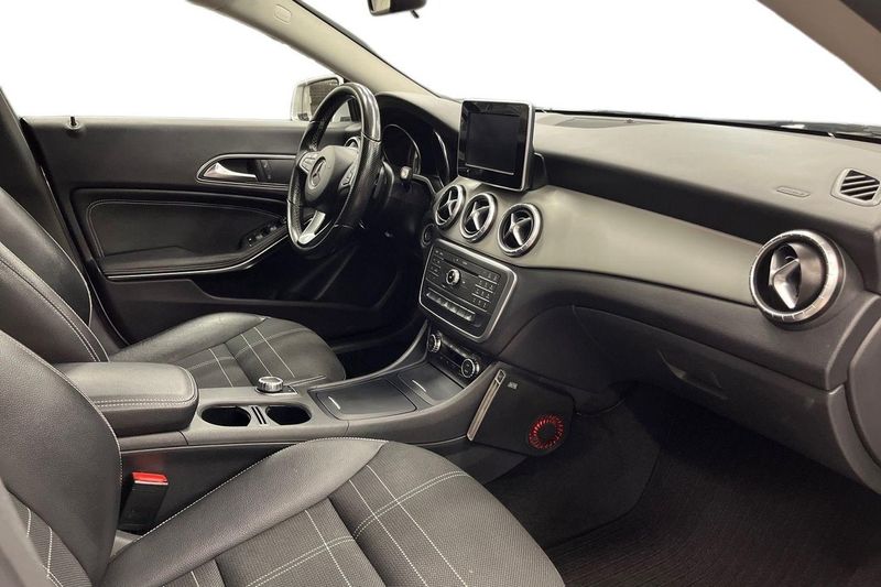 Mercedes CLA200 bild 15